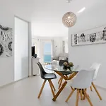 Wintowinrentals Relax & Frontal Sea View In Apartment *