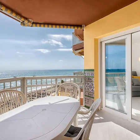 Apartment Wintowinrentals Relax & Frontal Sea View In *