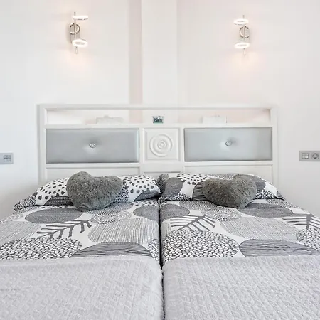 Apartment Wintowinrentals Relax & Frontal Sea View In